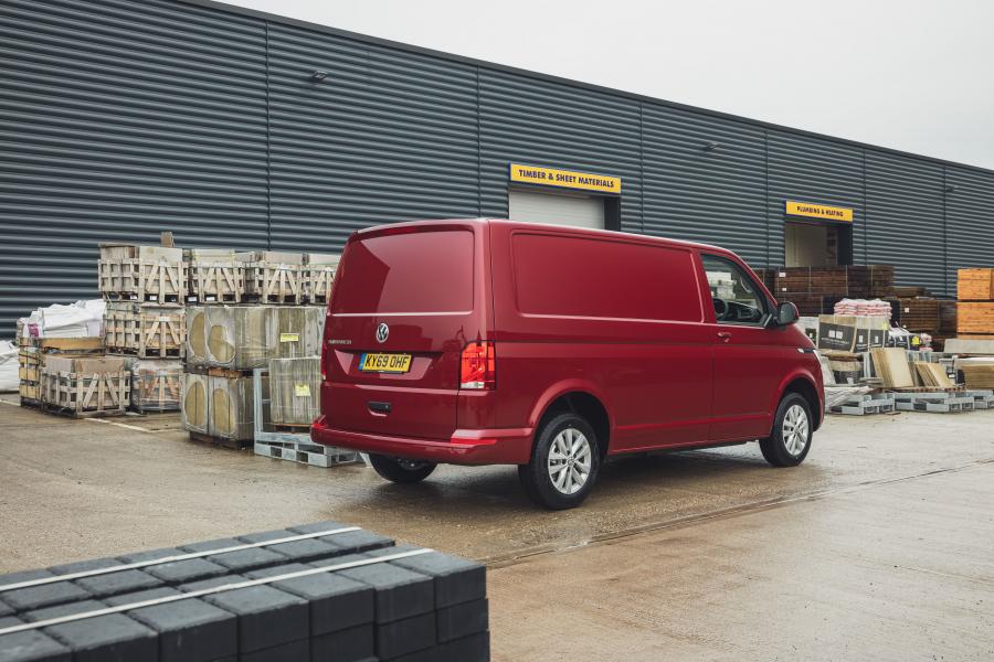  Volkswagen Transporter Van (T6.1) 2020 года  (UK) (фото 12 из 32)